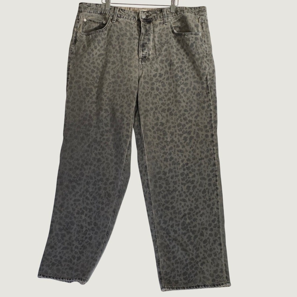 Universal Threads Mid-Rise 90s Baggy Leopard Print Jeans 17 Indie Sleaze Grunge